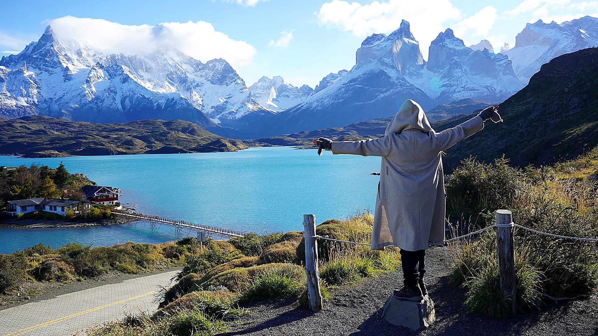 Traveling Wanderluster on the road